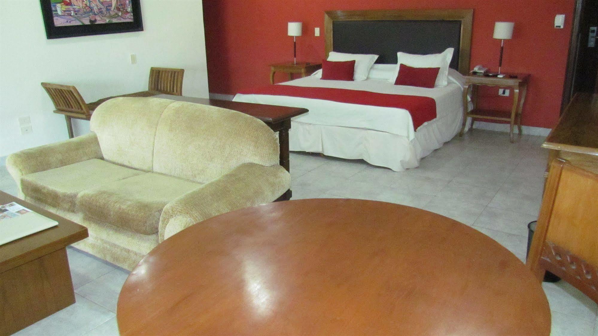 Terrazas Del Sol Apart-Hotel Lambare Eksteriør billede